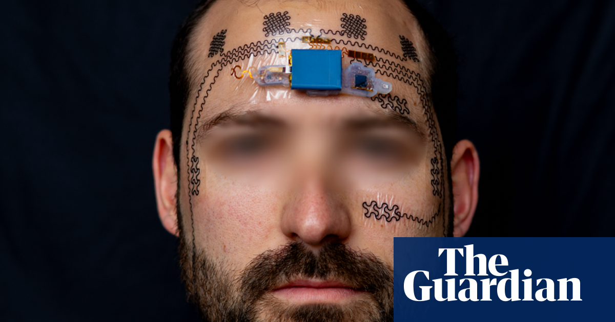 Featured image for Innovative E-Tattoo Monitors Mental Stress in High-Pressure Jobs