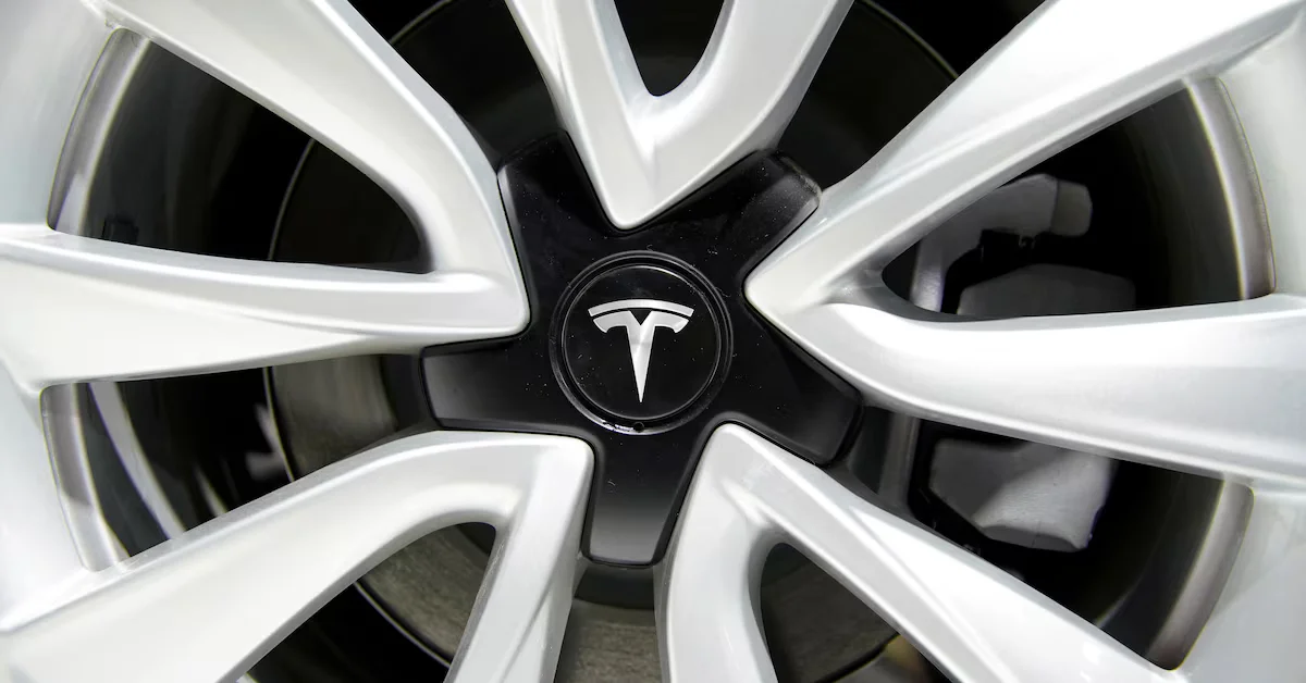 Tesla's Price Cuts and Hikes: A Rollercoaster Ride for Investors.