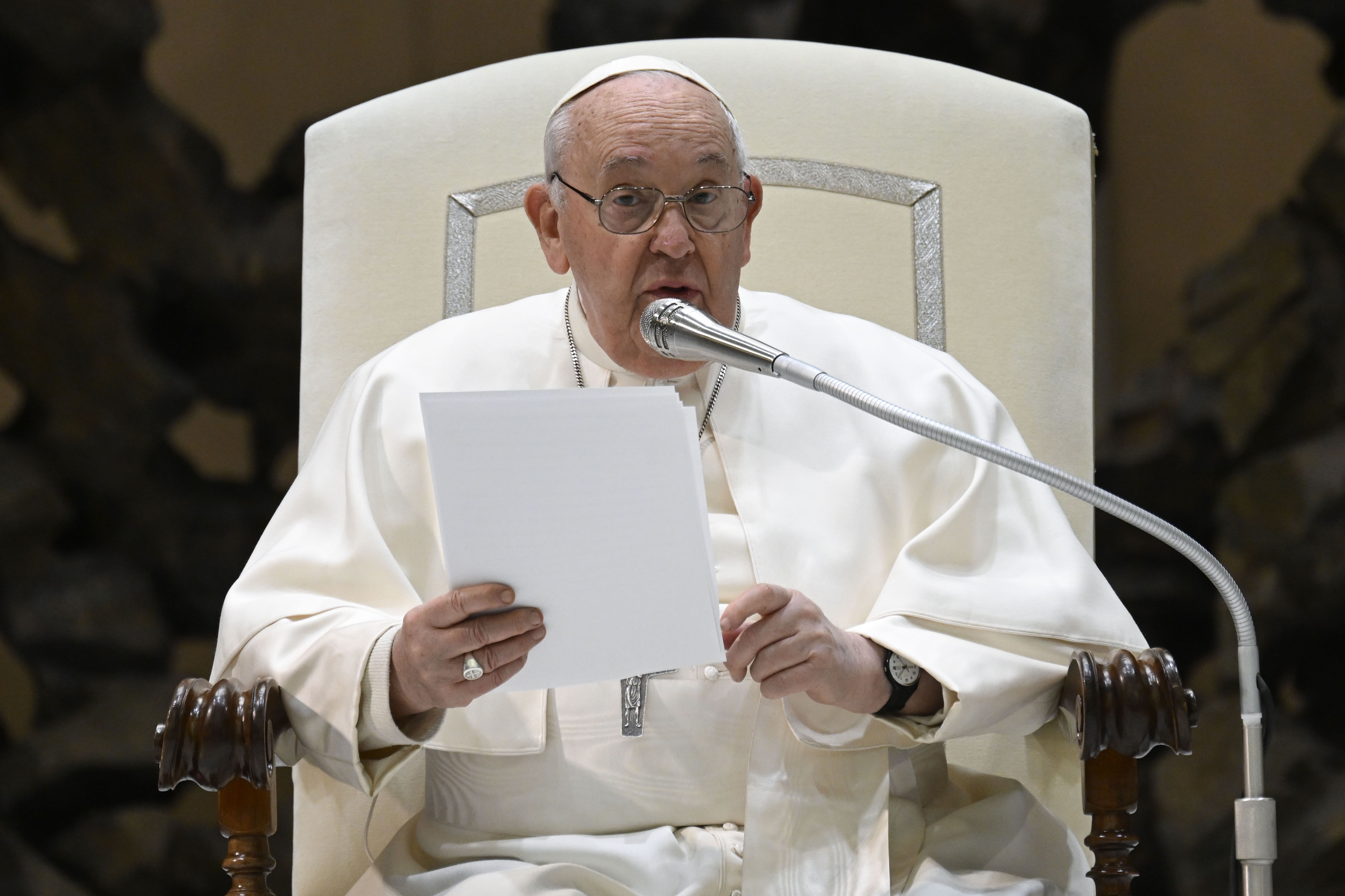 "Pope Francis Cancels Meetings Due to Mild Flu, Vatican Confirms"