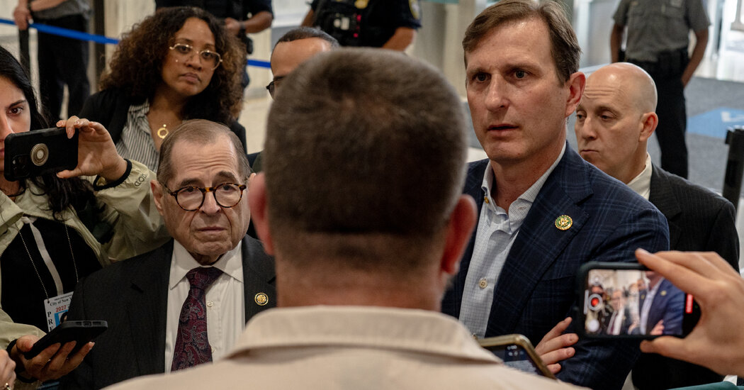 Featured image for Controversy Over New ICE Visit Restrictions for Lawmakers