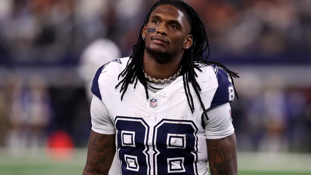 Featured image for Cowboys' Loss to Bengals Marred by Special Teams Blunder and Playcalling Issues