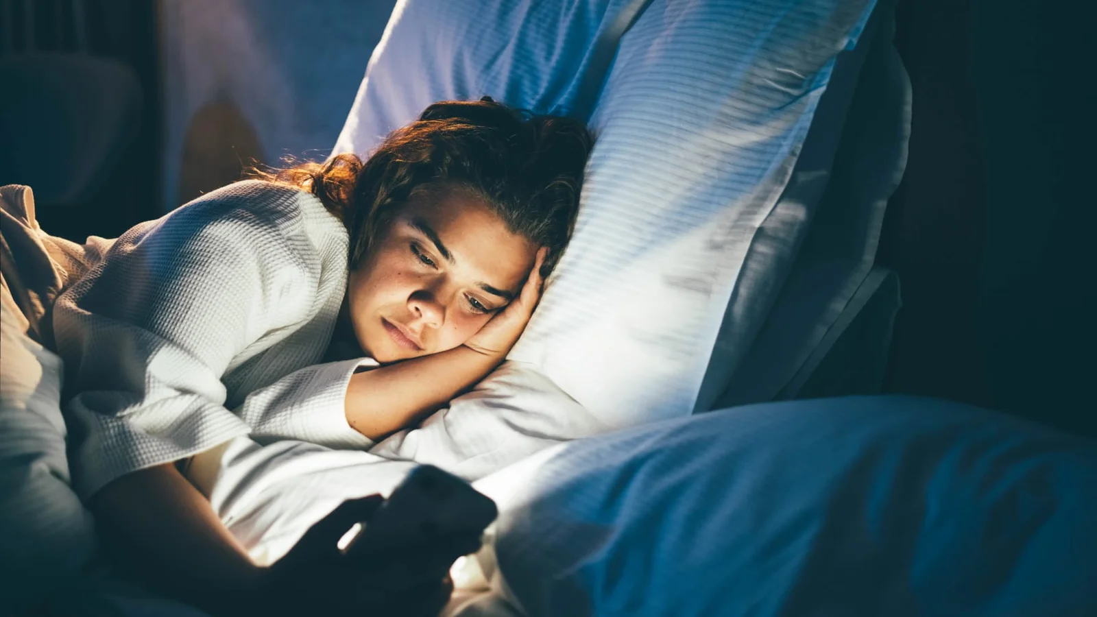 Three simple moves to break free from phone doomscrolling, says expert