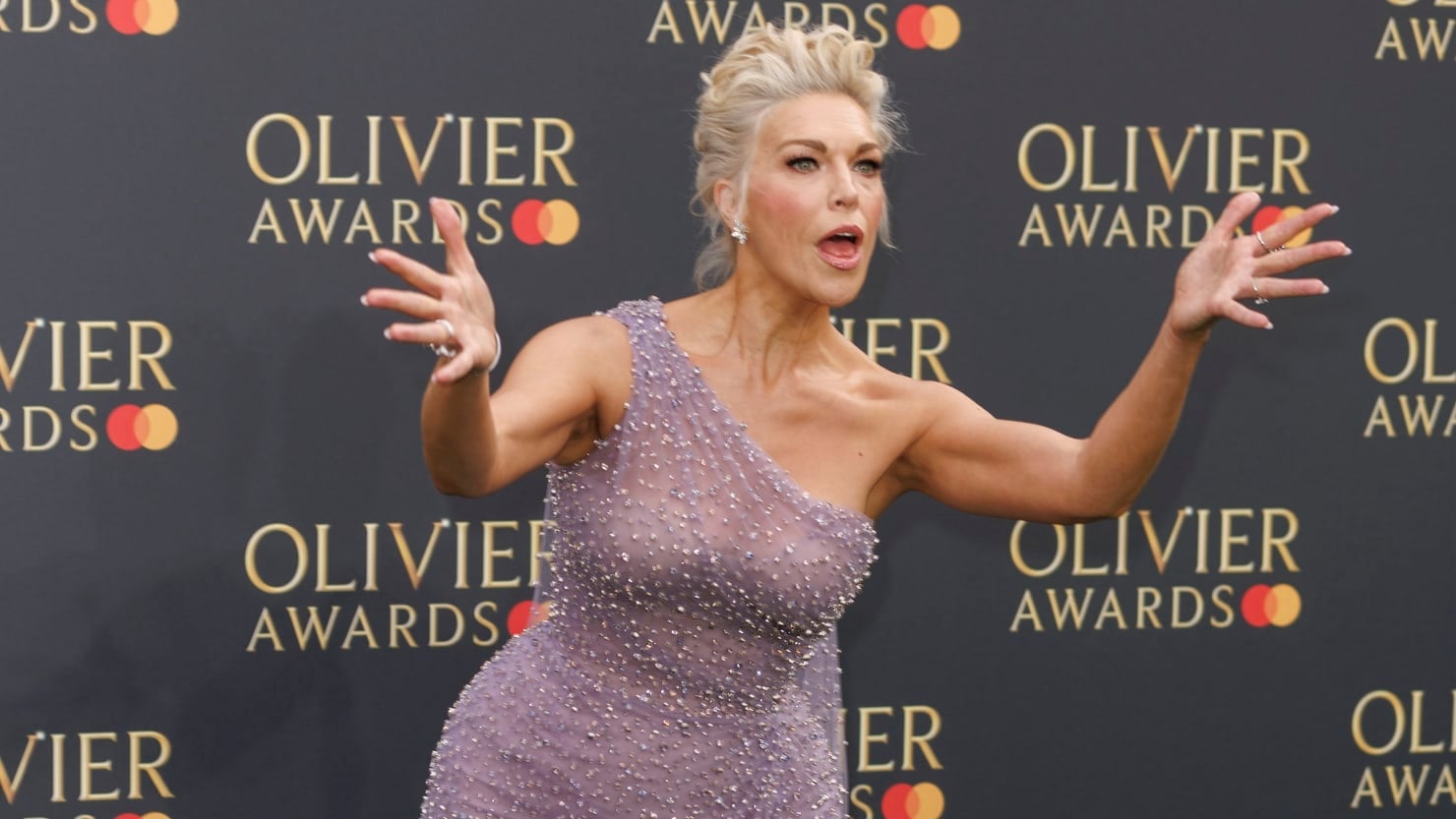 Featured image for Hannah Waddingham Confronts Sexist Photographer