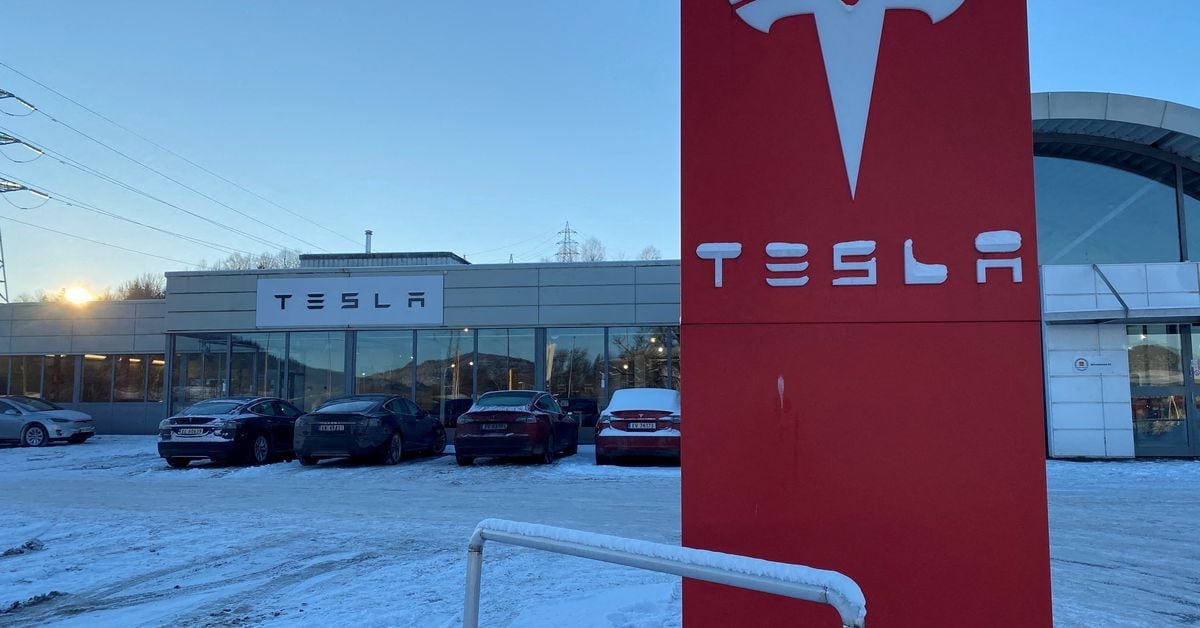 Featured image for Tesla's Union Troubles in Scandinavia Escalate as Sovereign Wealth Fund Urges Respect for Collective Bargaining Rights