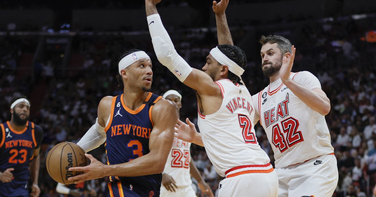 Heat's 3-point shooting sinks Knicks in gritty win.