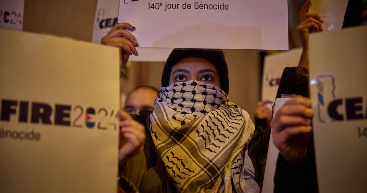 "Israel and Hamas Resume Cease-Fire Talks Amid Tensions"