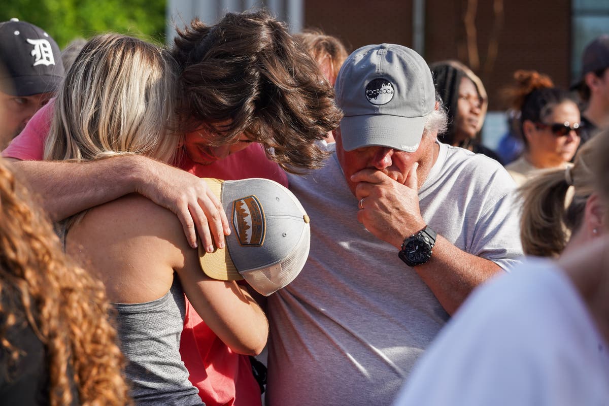 Alabama community mourns deadly shooting at Sweet 16 party.