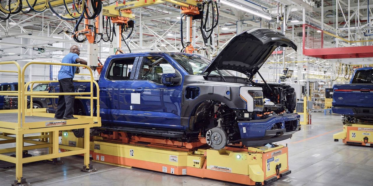 Featured image for Ford Increases F-150 Lightning Prices as Production Resumes.