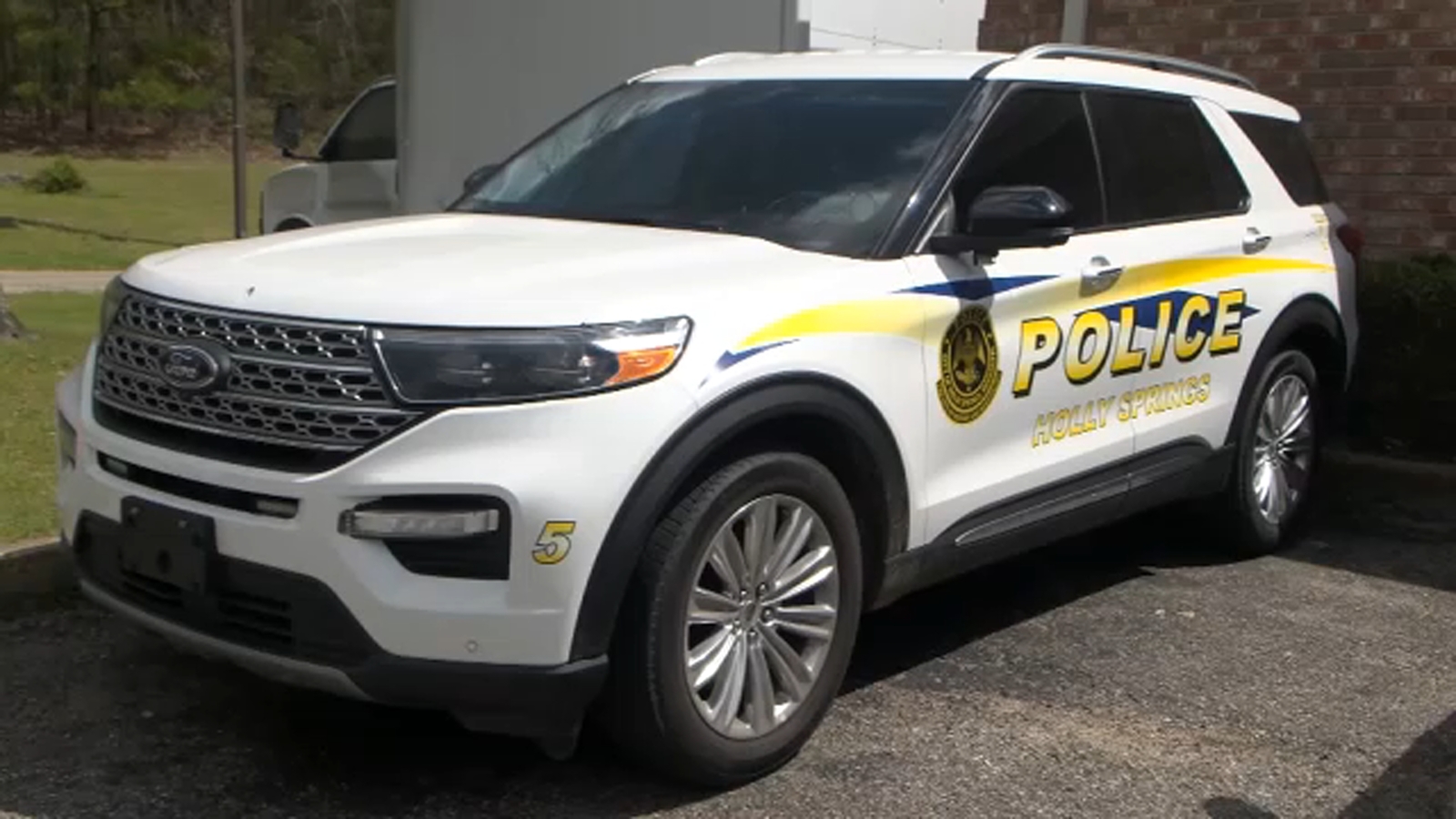 "Mother Turns in Sons for Shooting at Mississippi Police Officer"