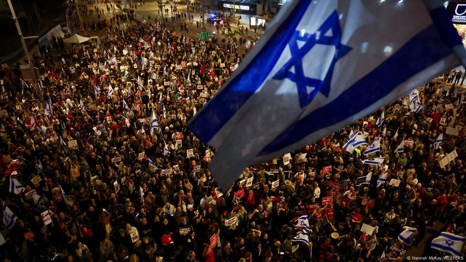 "Massive Rallies in Israel Demand Netanyahu's Resignation Amid Gaza Conflict"