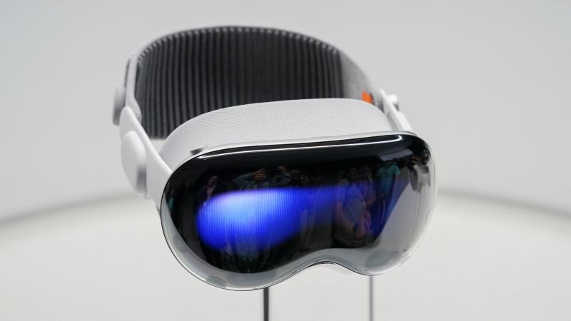"Tech CEOs Compare Apple Vision Pro to Meta's Quest 3: Here's What They Had to Say"