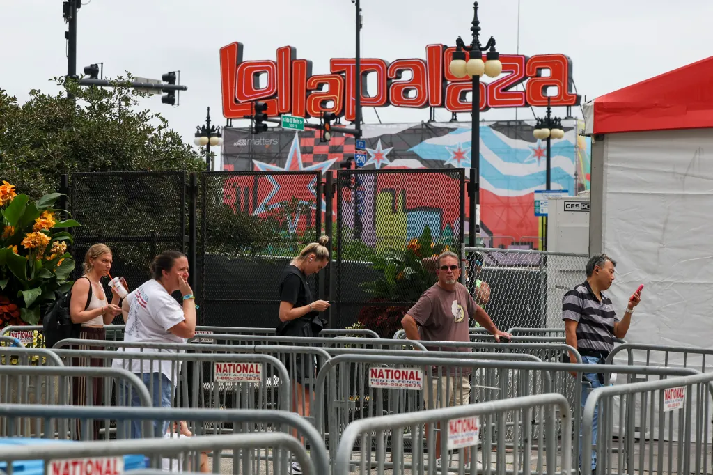 Featured image for Lollapalooza 2025 Highlights: K-pop, Rüfüs du Sol, and Historic Moments
