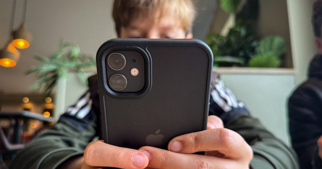 Featured image for "FTC Proposes New Online Privacy Safeguards for Children, Senators Applaud Rule Update"