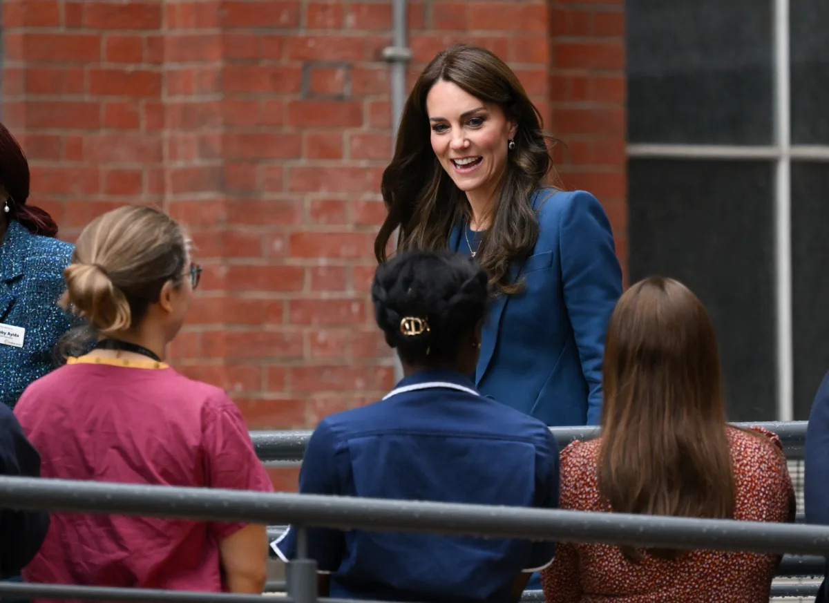 "Royal Photo Controversy: Unraveling the Truth Behind Kate Middleton's Image"