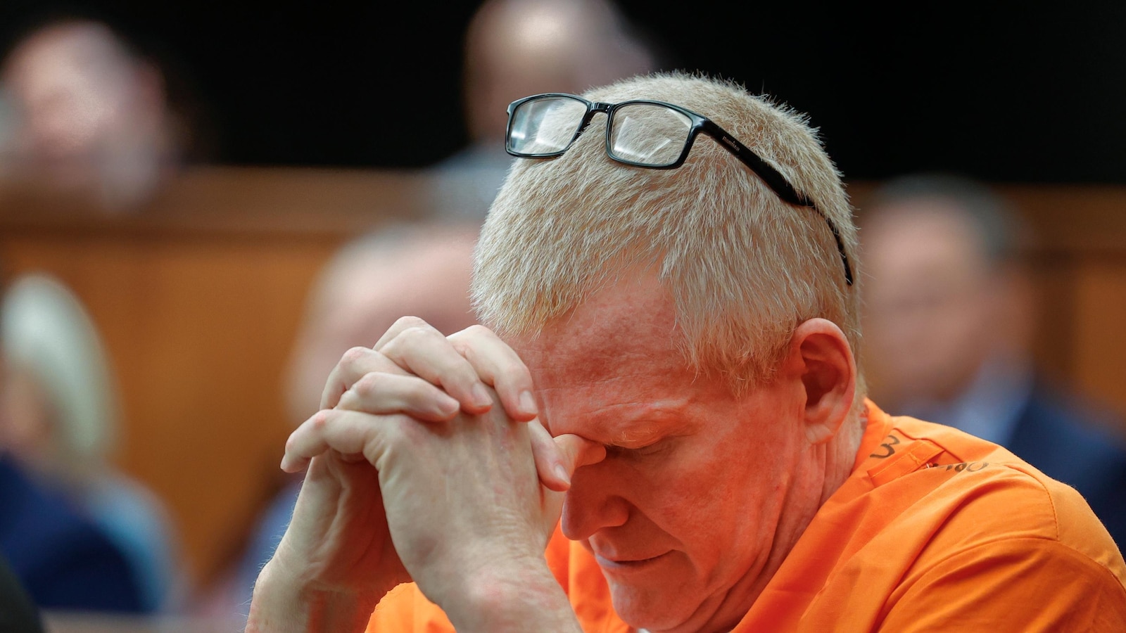 "Alex Murdaugh's Jury Tampering Allegations: A Bid for a New Murder Trial"