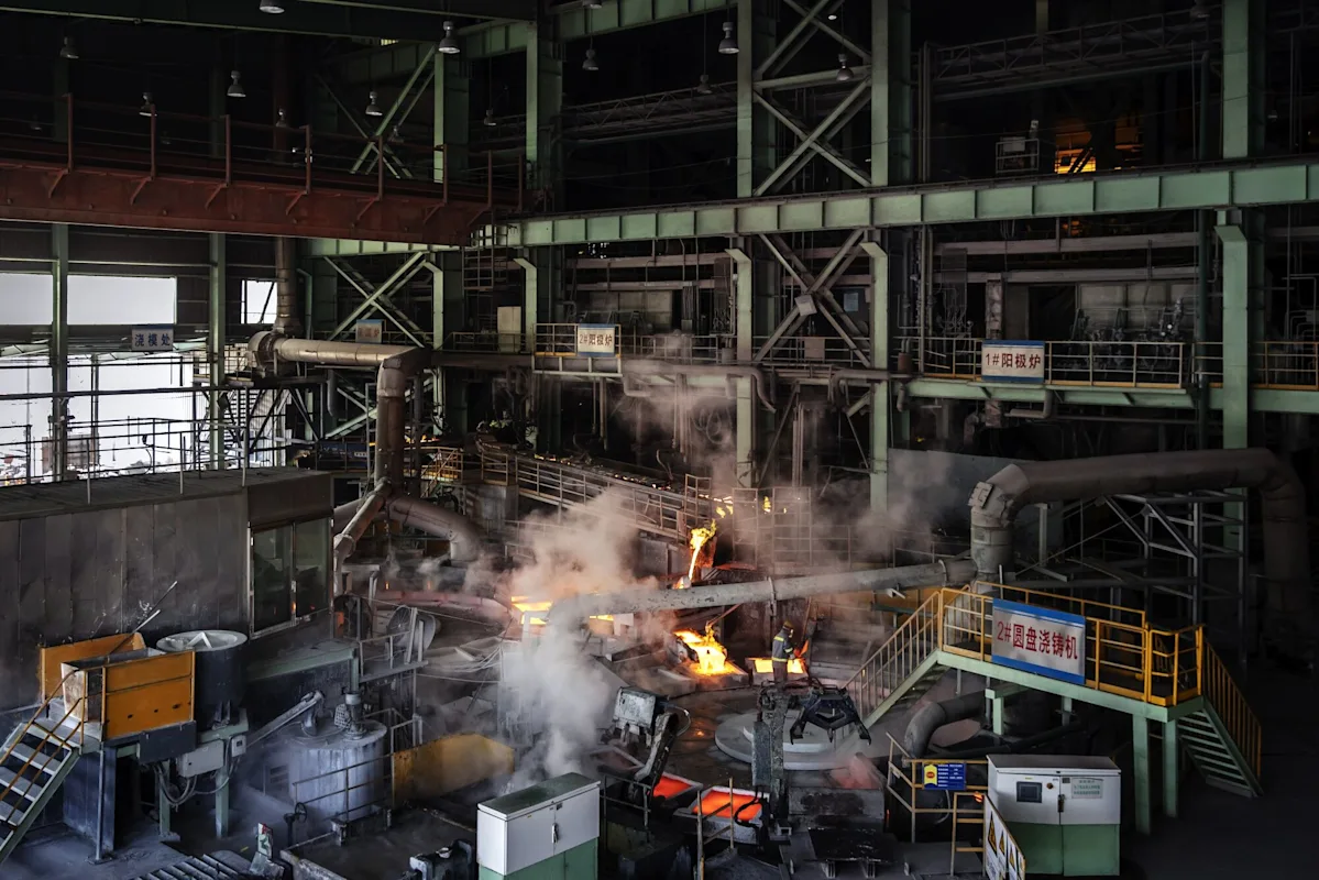China's Factory Activity Continues to Contract, Posing Challenges for Government Stimulus