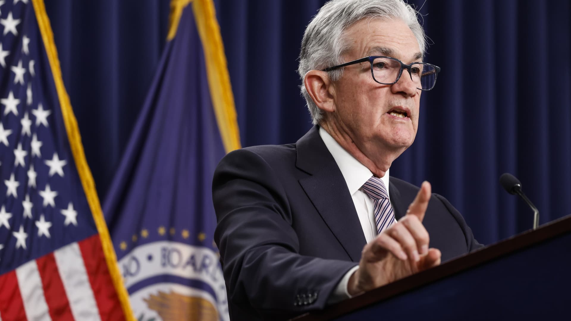"Powell Warns of High Inflation, Signals Readiness to Raise Rates"
