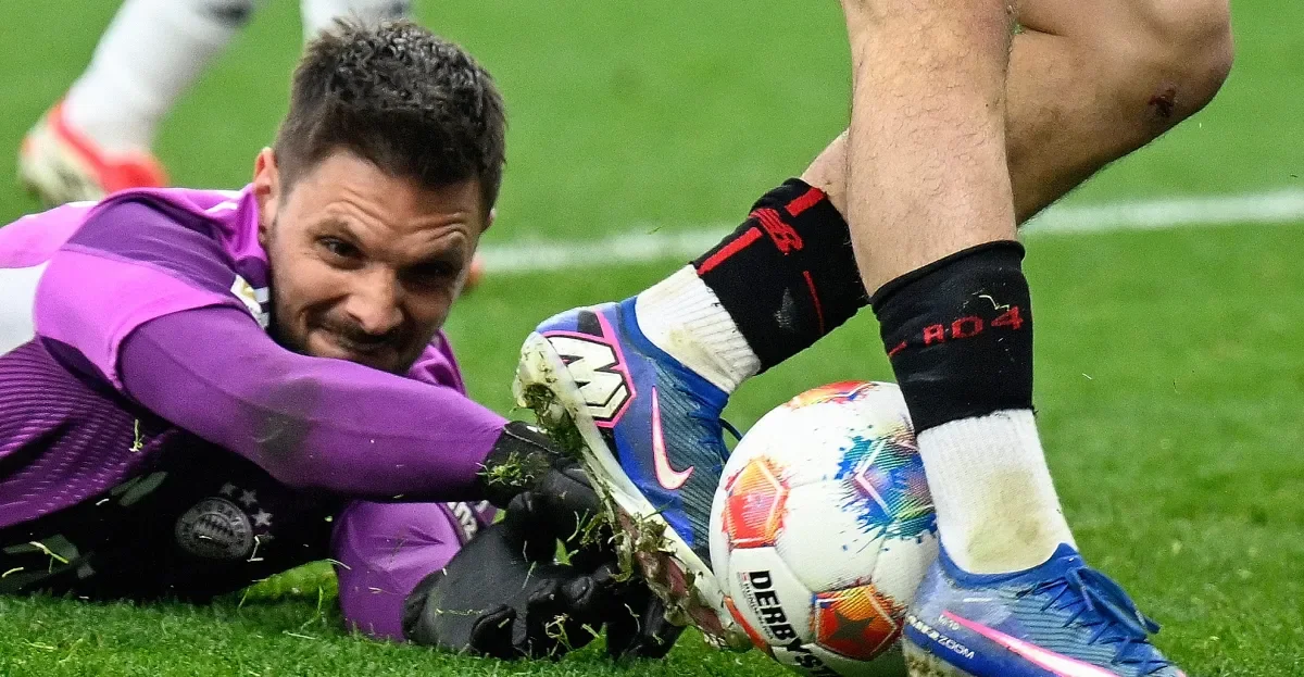 Bayern Salvage Point in Leverkusen Chaos as Awards Take Center Stage