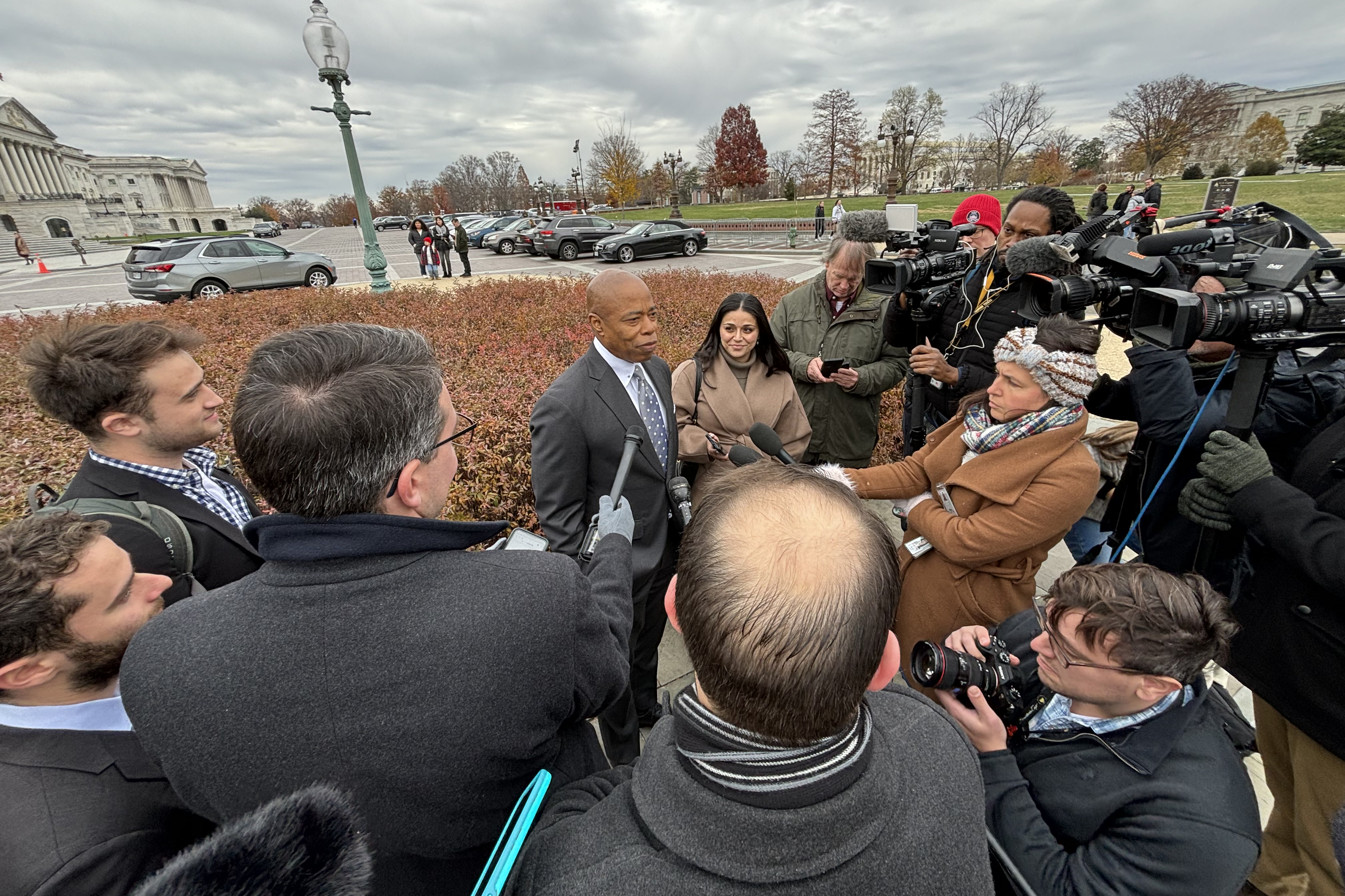 Featured image for Mayor Adams expresses frustration over lack of assistance during DC trip to address NYC migrant crisis