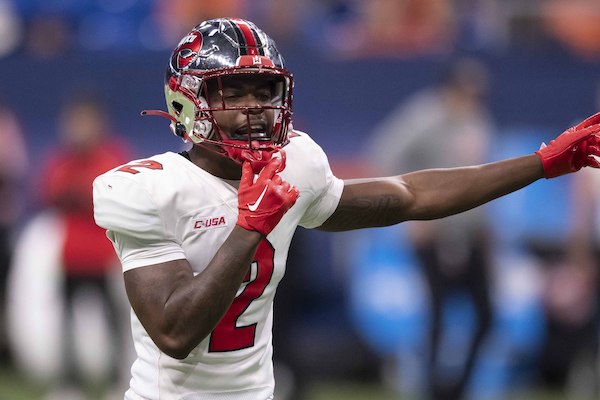 Arkansas Razorbacks bolster defense with transfer additions.