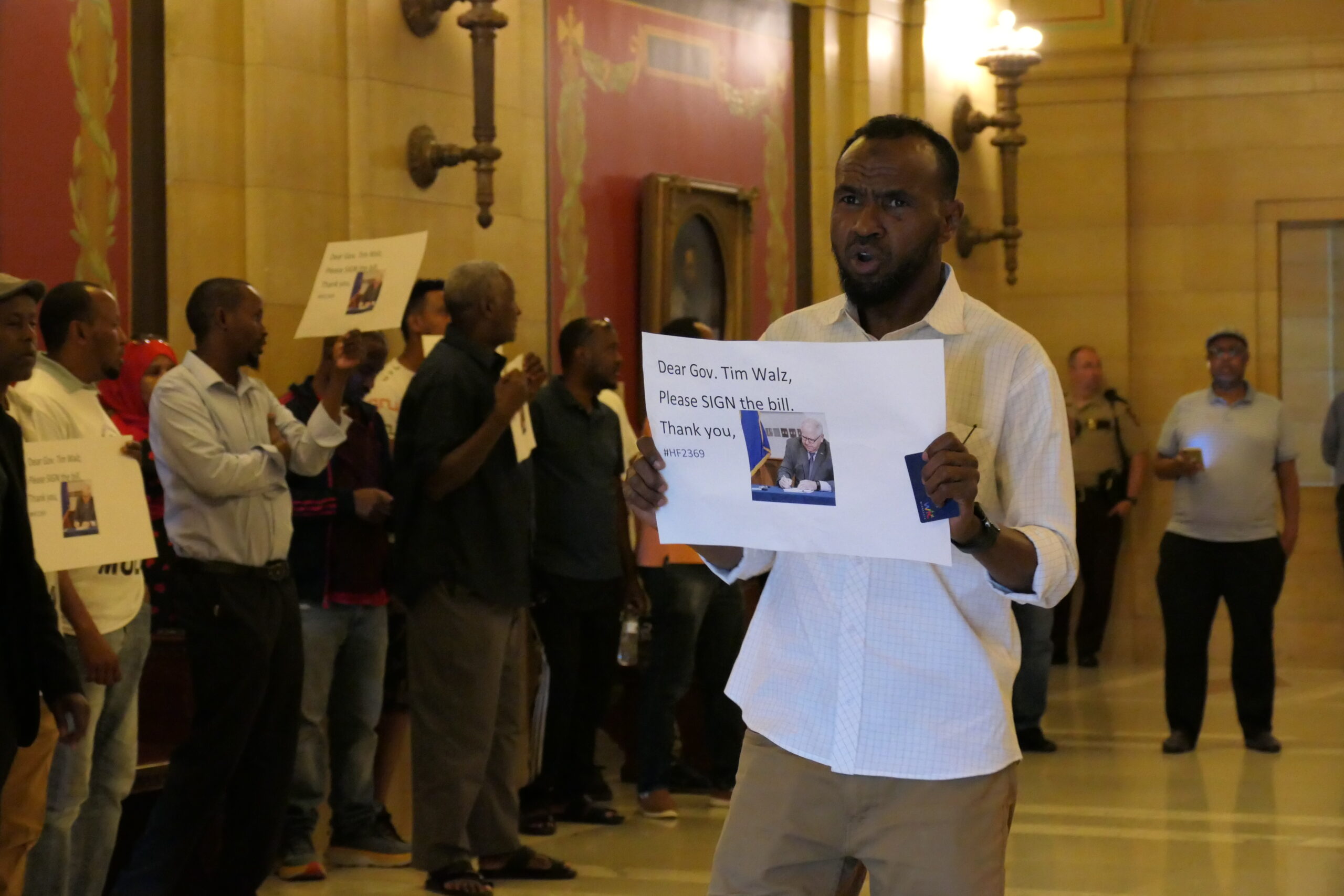 "Gov. Walz's veto creates uncertainty for Uber and Lyft drivers in Minnesota"