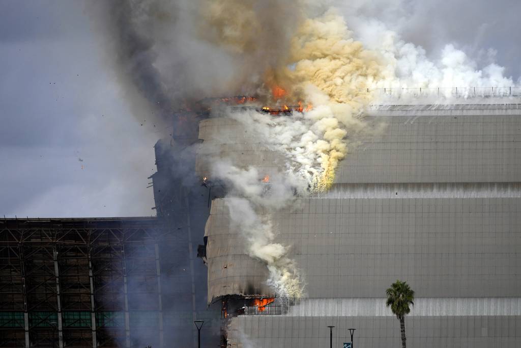 Featured image for Historic WWII Blimp Hangar Engulfed in Flames in Southern California