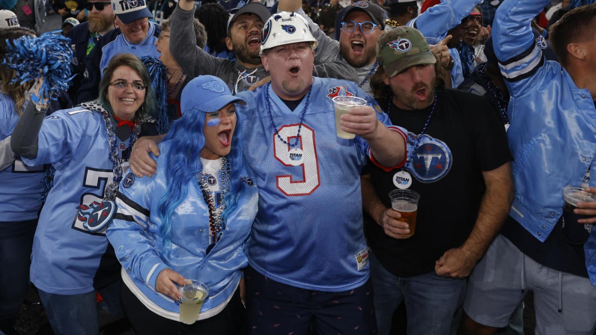 Titans' 2023 schedule reveal video backfires with hilarious results.