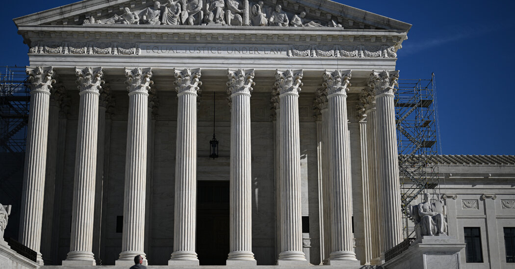 Featured image for "Supreme Court to Rule on Trump's 2024 Ballot Eligibility Amid Disqualification Debate"