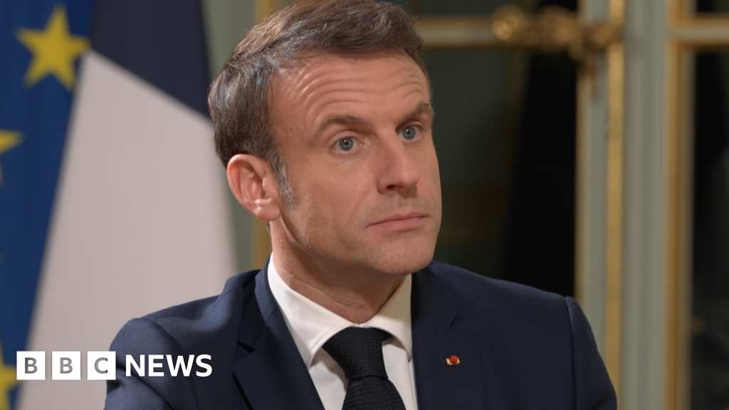 "Macron Urges Israel to Halt Attacks on Gaza's Civilians"