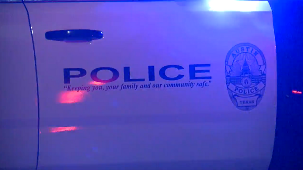 Police recover body from Lady Bird Lake in Austin.