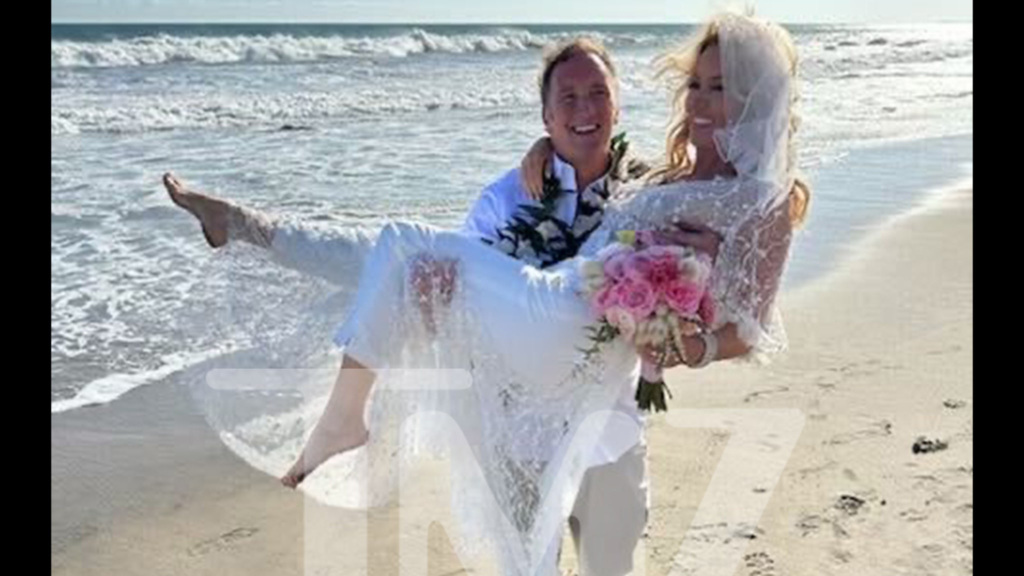"Lakers Owner Jeanie Buss Ties the Knot with Comedian Jay Mohr in Malibu"