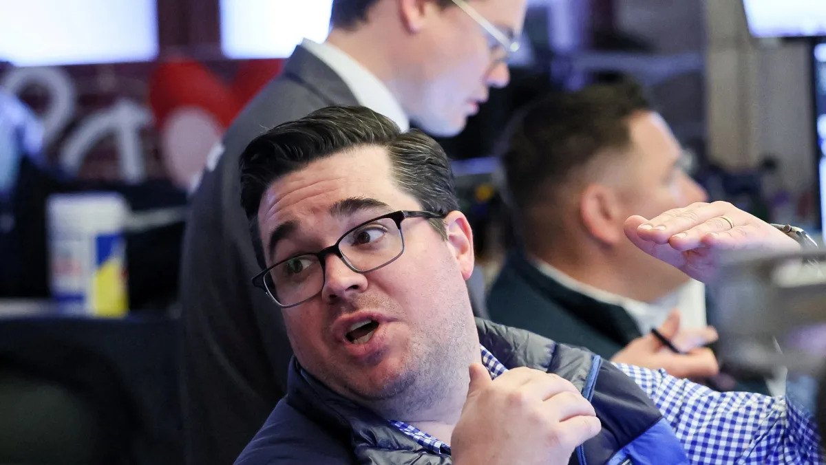 Featured image for Dow Plummets Amid Salesforce Selloff and Broader Market Decline