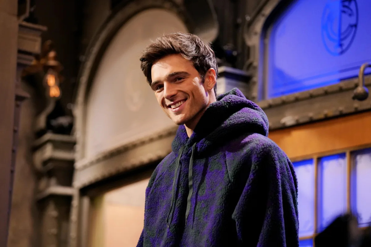"Jacob Elordi's SNL Hosting Gig: A Game-Changer for His Reputation?"