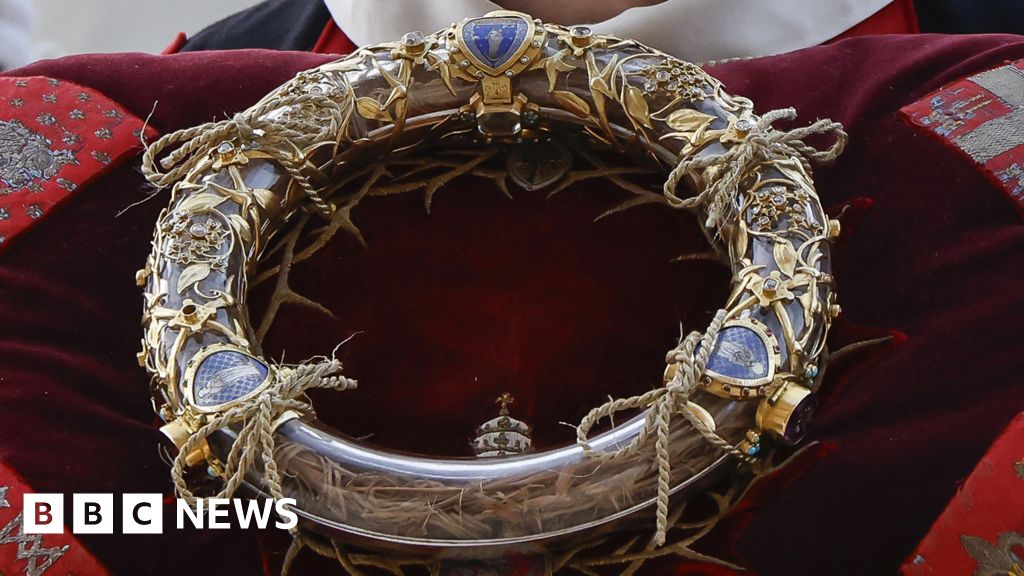 Crown of Thorns Returns to Notre Dame for Public Display