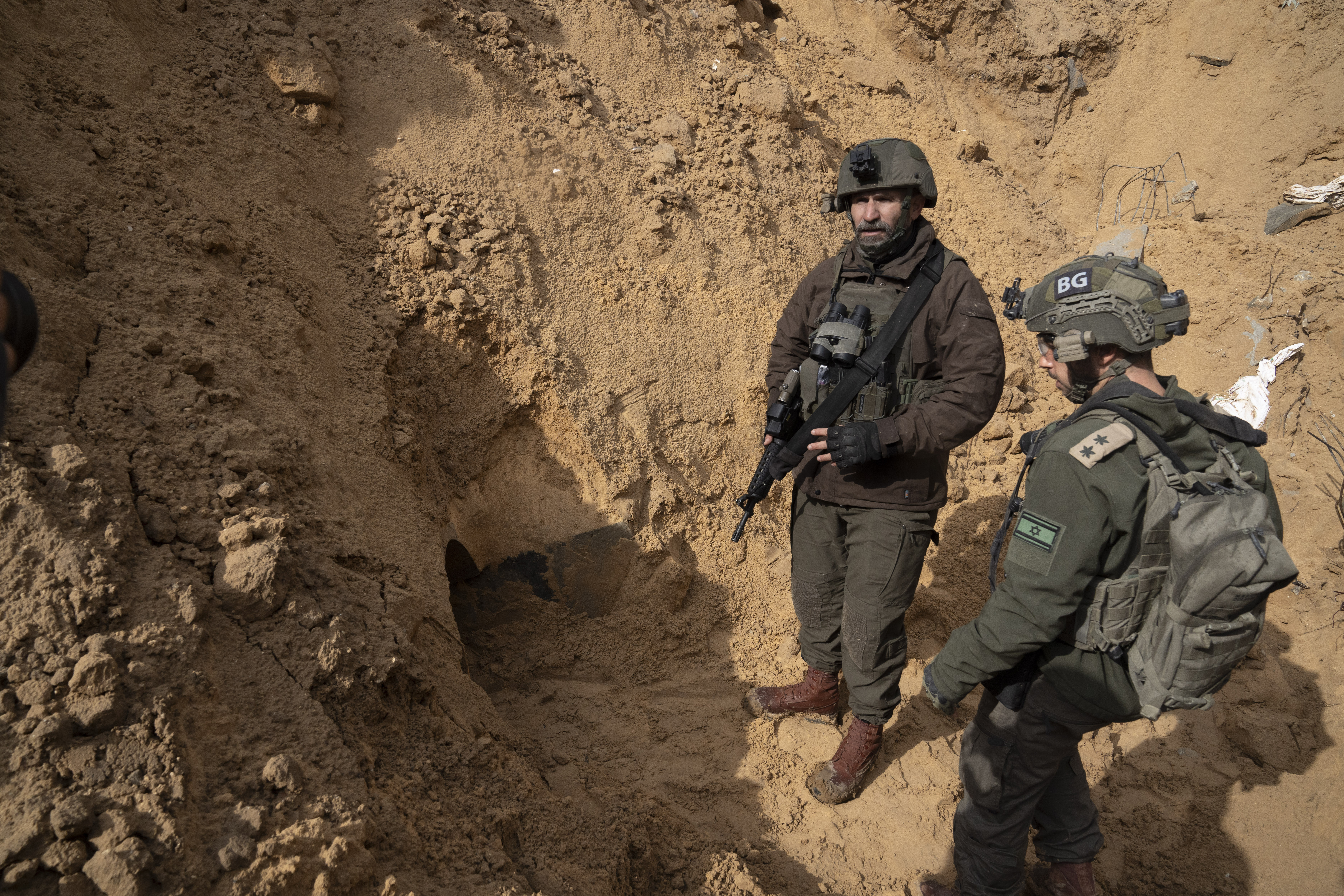 "Israeli Military Operation Uncovers Hamas Tunnel Network Under Gaza Cemetery"
