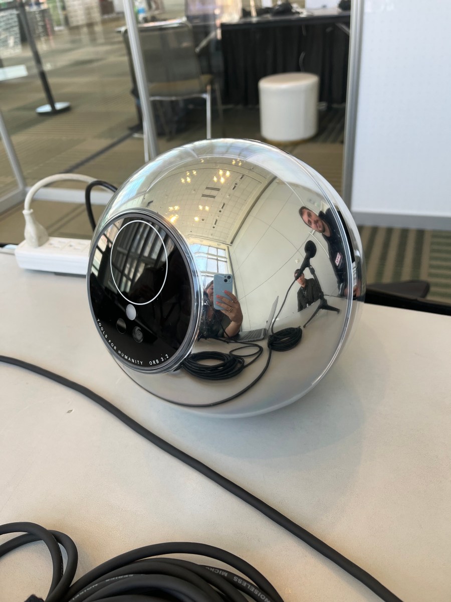 Featured image for "Spain Temporarily Bans Worldcoin's Eye-Scanning Technology Over Privacy Concerns"