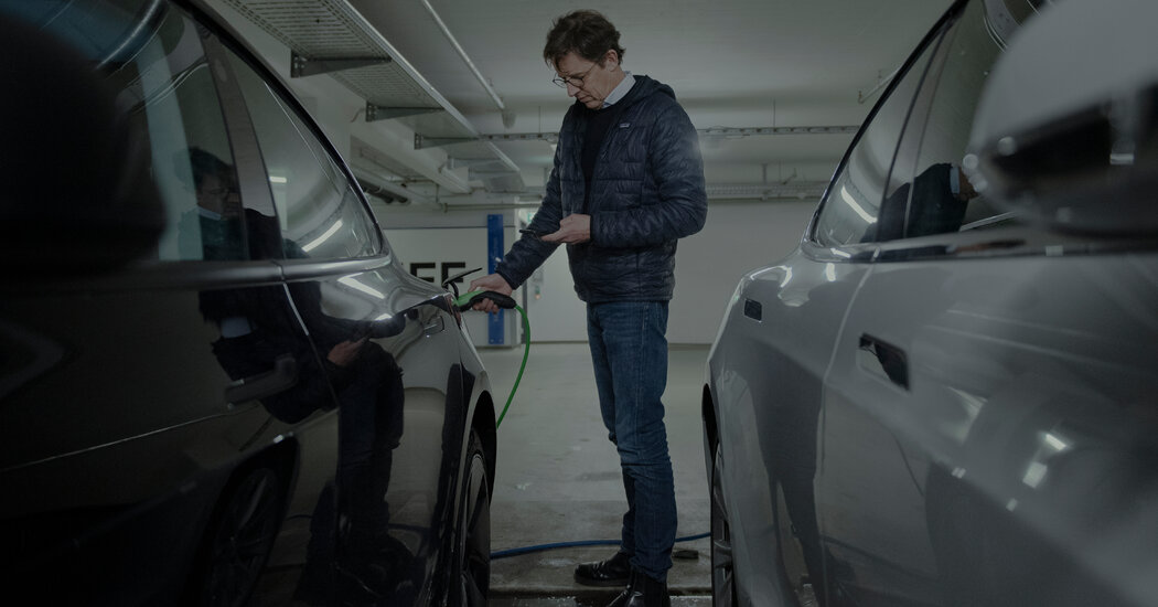 Featured image for "Electric Car Batteries: Boosting the Grid and Winning Drivers"