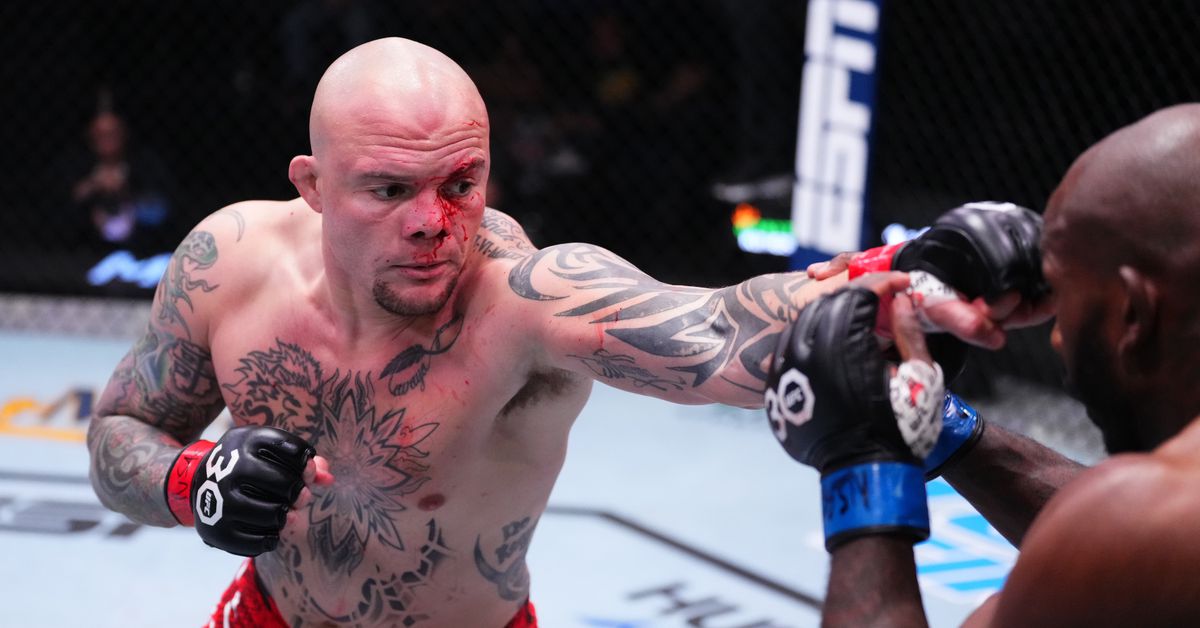 Featured image for "Anthony Smith's Knockout Loss to Khalil Rountree Jr. Sparks Twitter Reactions and Title Fight Speculation"