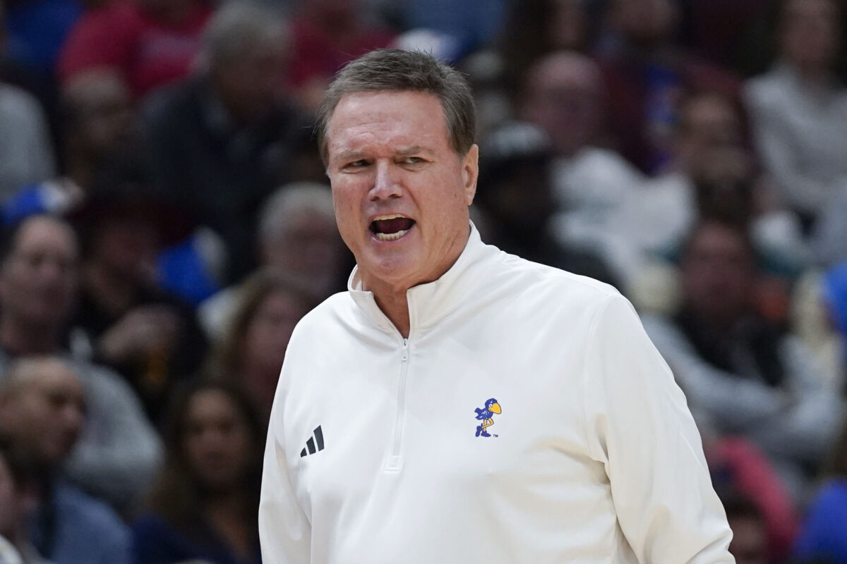 Kansas Jayhawks overcome double-digit deficit to defeat Kentucky Wildcats in thrilling showdown
