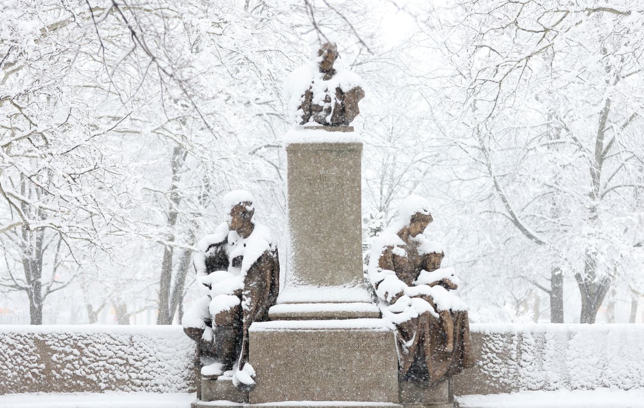 Featured image for "Upstate New York Braces for Winter Storm with Potential for Heavy Snowfall"