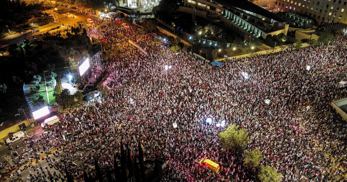 Featured image for Israel Faces Unprecedented Protests as Supreme Court Session Looms