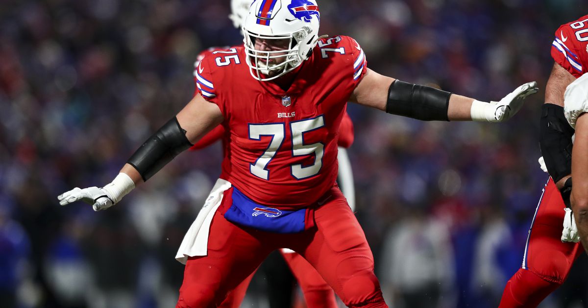 Las Vegas Raiders Bolster Offensive Line with Signing of Greg Van Roten