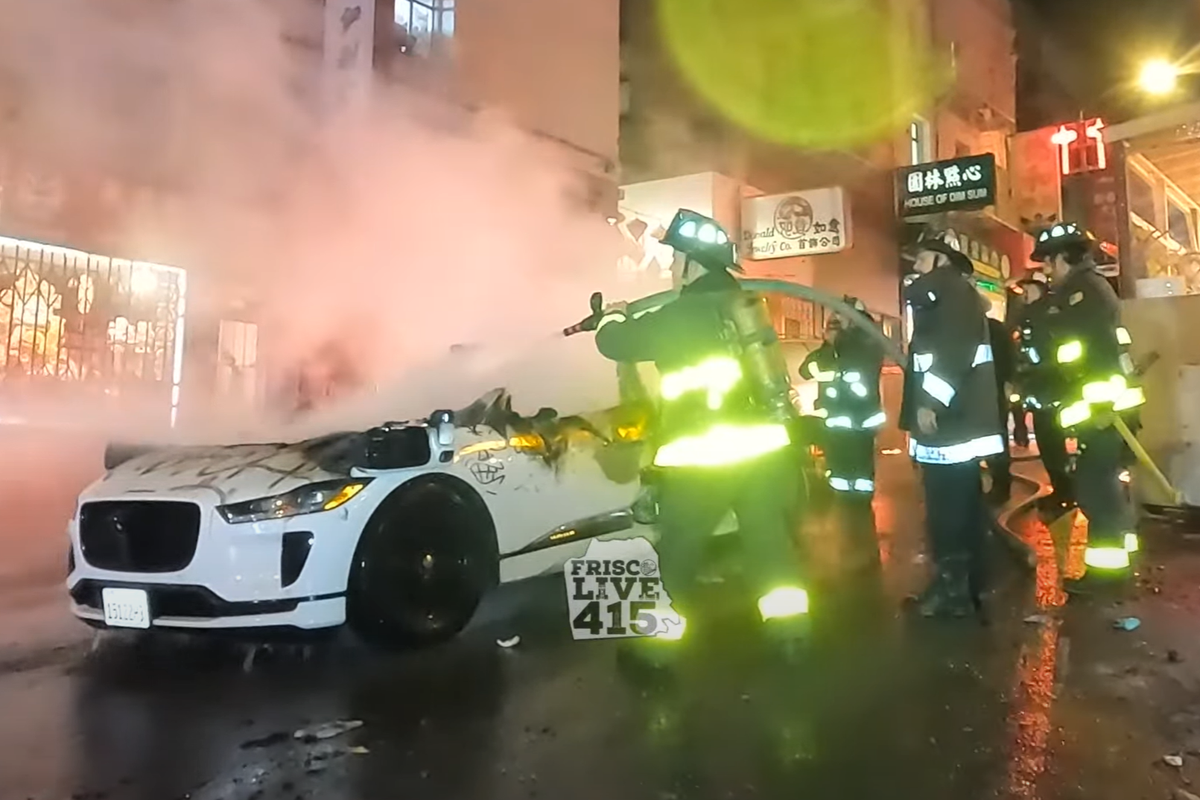 Featured image for "Driverless Car Vandalized and Set Ablaze by Mob in San Francisco's Chinatown"