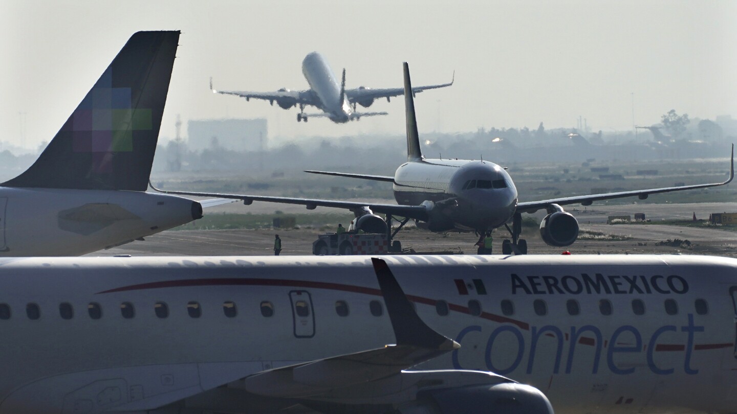 Featured image for "Passengers Rally Around Man Who Opened Emergency Exit on Plane's Wing in Mexico Airport"