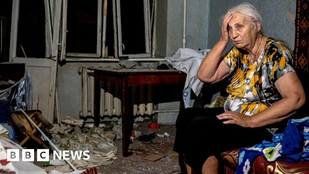 "Deadly Russian Missile Strike Hits Eastern Ukrainian Town in Ongoing Conflict"