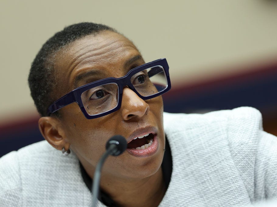 Featured image for "Harvard President Defended by Faculty Amid Calls for Resignation"