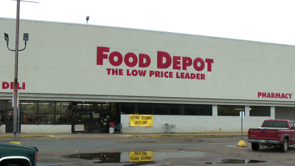 Featured image for West Jackson community faces limited grocery options as Food Depot closes.