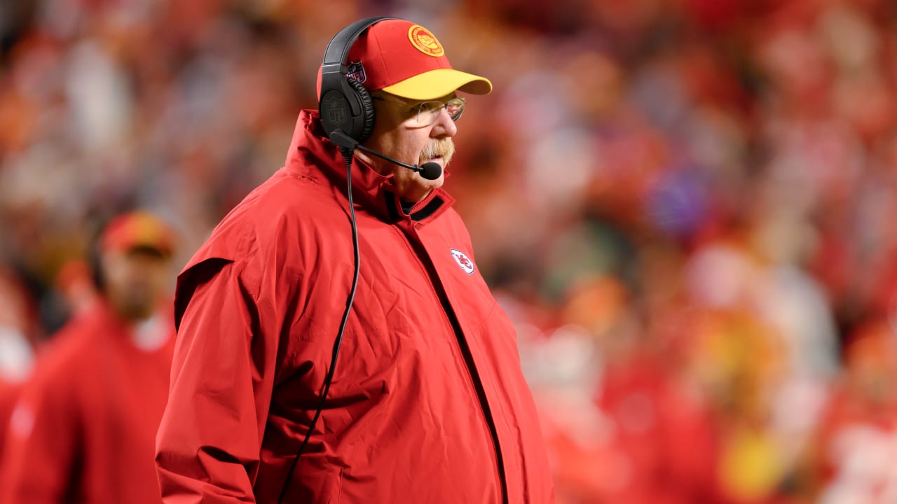 Controversial penalties overshadow Chiefs' loss to Bills