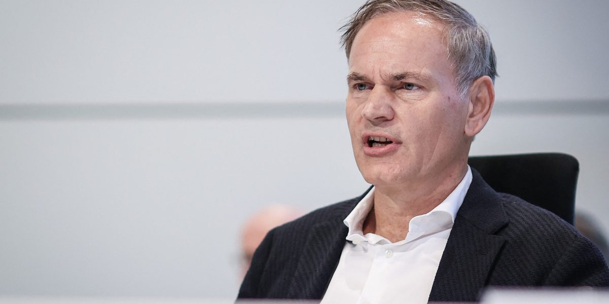 Featured image for Volkswagen CEO Faces Backlash for 'Fantasy World' Comment