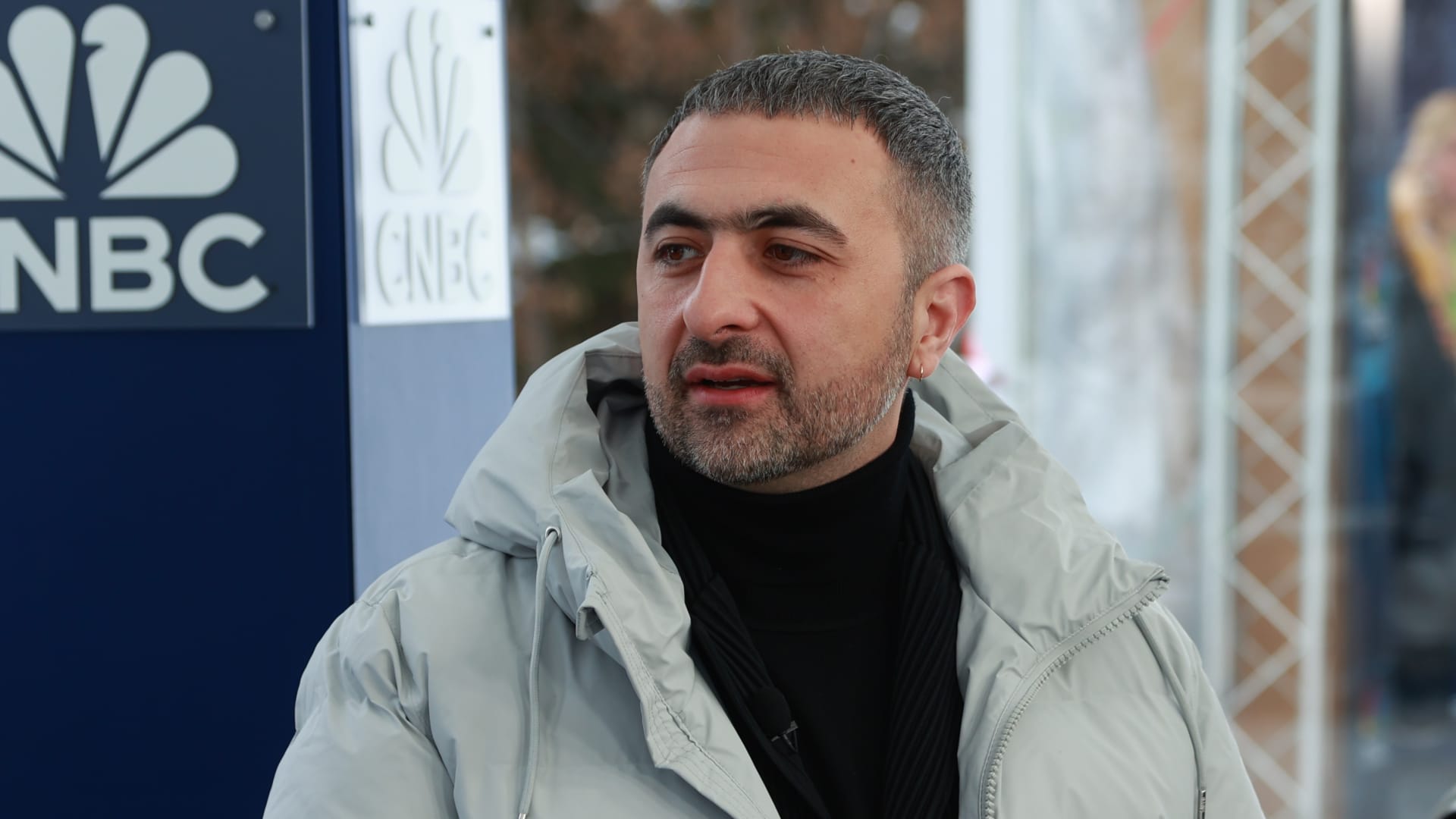 "Microsoft Appoints DeepMind Co-Founder Mustafa Suleyman as Consumer AI CEO"